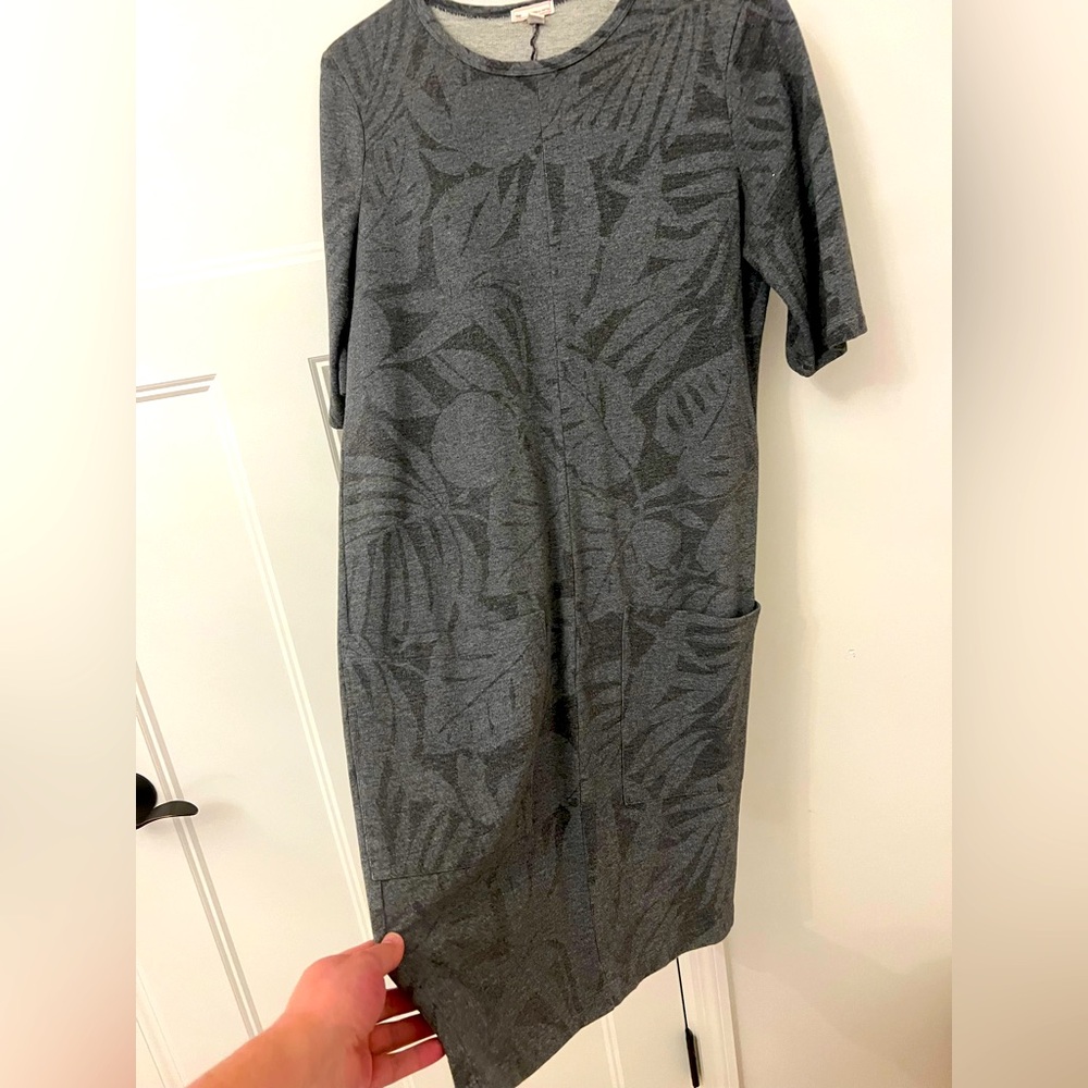 Size M Gap dress